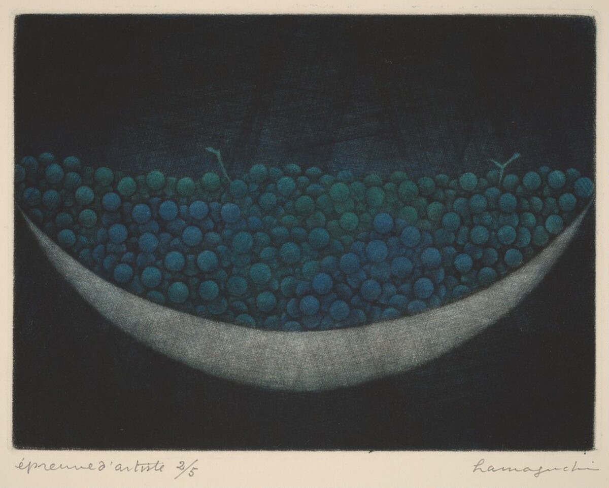 Bowl of Grapes (Coupe de raisins) by Yōzō Hamaguchi