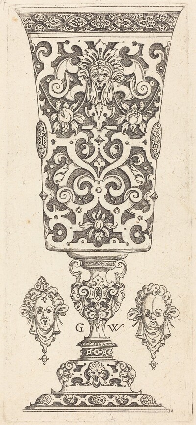 Goblet with base decorated with two large scallops
