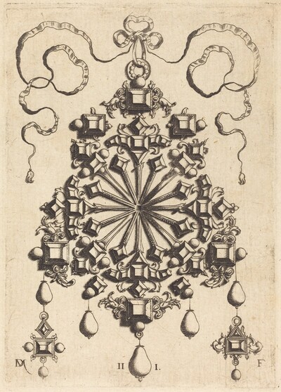 Large Pendant with Star at Centre